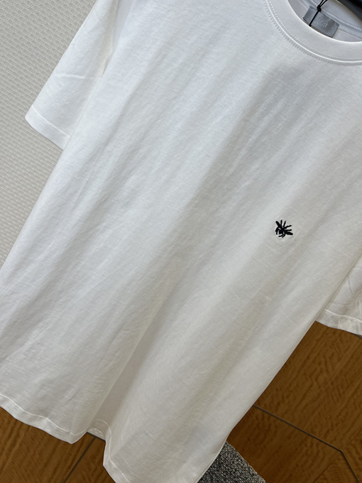 ディオールスーパーコピー ミツバチの刺繍が入ったベーシックな半袖Tシャツ