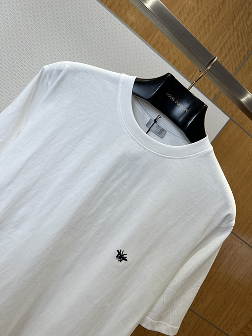 ディオールスーパーコピー ミツバチの刺繍が入ったベーシックな半袖Tシャツ