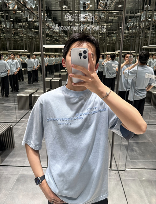 アレキサンダーワンスーパーコピー Alexander Wang クラシックなカラーバーニングフォームプリント半袖Tシャツ