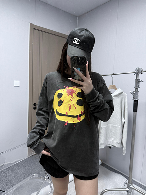 セントマイケルコピー スマイリーフェイス柄のクラックウォッシュ長袖シャツ