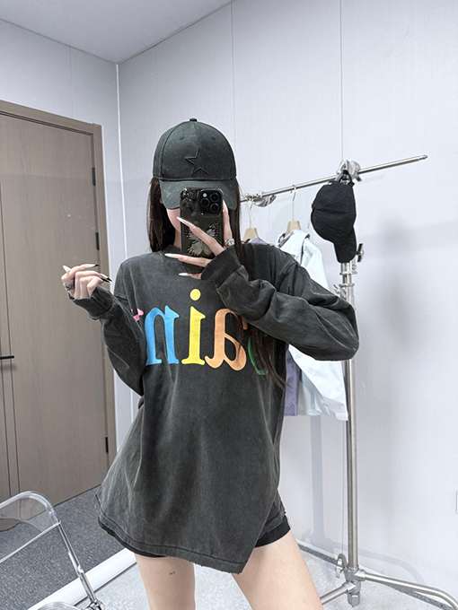 セントマイケルスーパーコピー ファッショナブルでカラフルなプリントのダメージ長袖シャツ