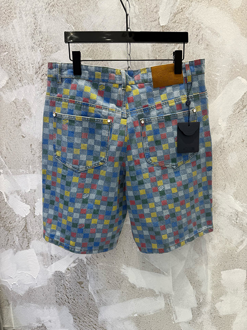 ルイヴィトン カラフルなチェック柄のデニムショートパンツ