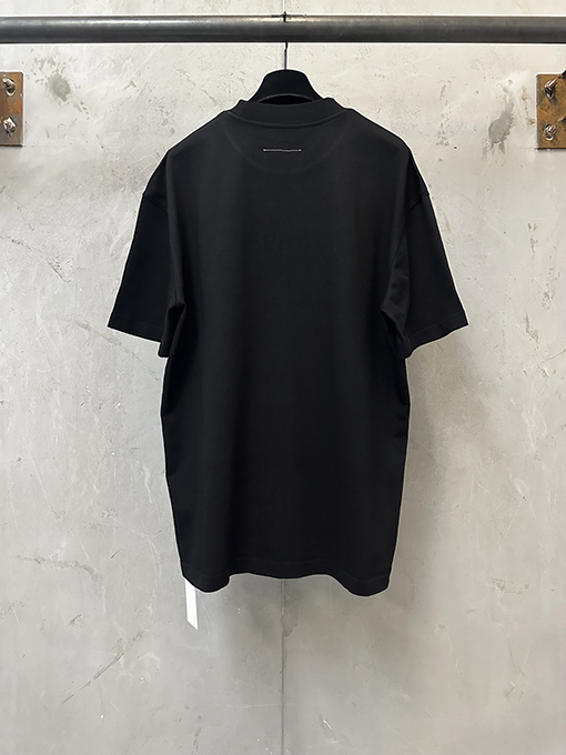 マルタン マルジェラスーパーコピー カレンダーロゴの文字がずれた半袖Tシャツ