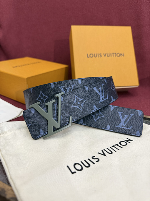 ルイヴィトンスーパーコピー LV Initiales Monogram 新モデルクラシック両面ベルト