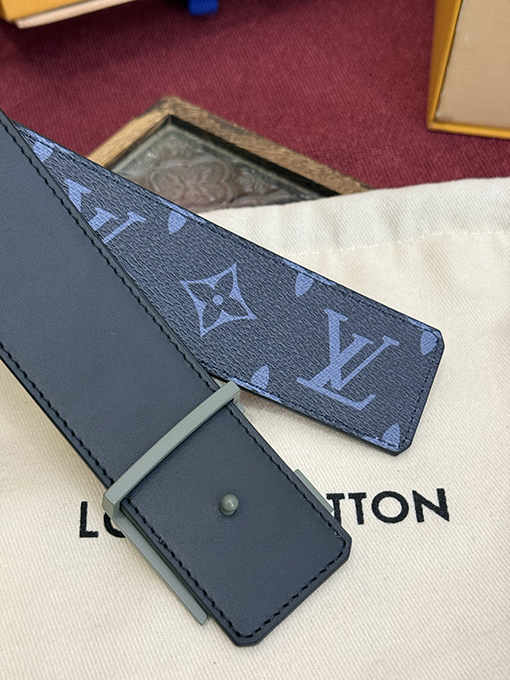 ルイヴィトンスーパーコピー LV Initiales Monogram 新モデルクラシック両面ベルト