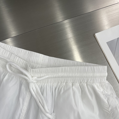トムブラウンコピー 前面と背面クジラ柄ビーチショーツ