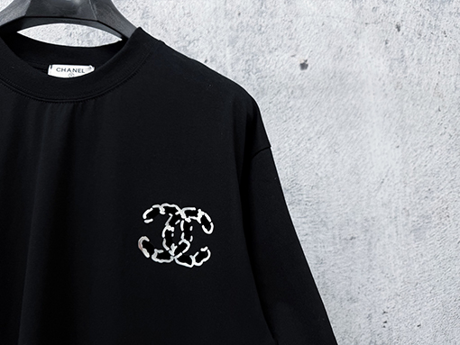 シャネルスーパーコピー フロッキーとプレスをしたカップルけ半袖Tシャツ