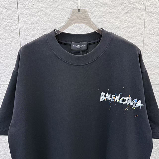 バレンシアガスーパーコピー 手描きインクスプラッシュ柄ラウンドネック半袖Tシャツ