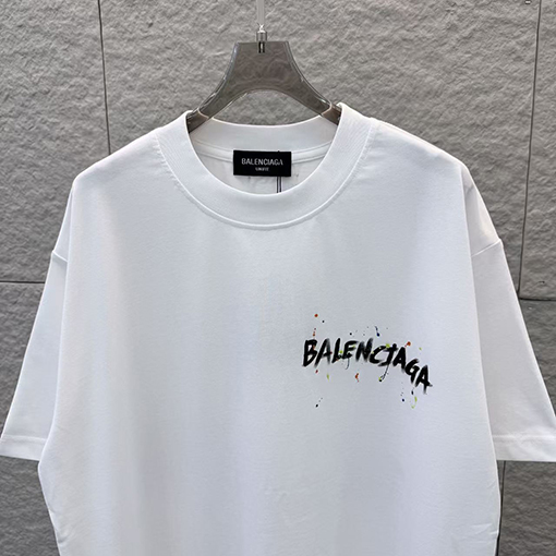 バレンシアガスーパーコピー 手描きインクスプラッシュ柄ラウンドネック半袖Tシャツ
