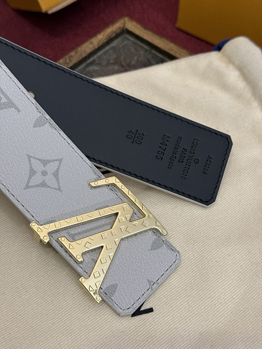 ルイヴィトンスーパーコピー LV Initiales Monogram 新モデルリバーシブル両面ベルト