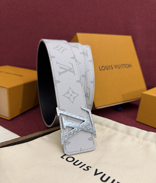 ルイヴィトンスーパーコピー LV Initiales Monogram 新モデルリバーシブル両面ベルト