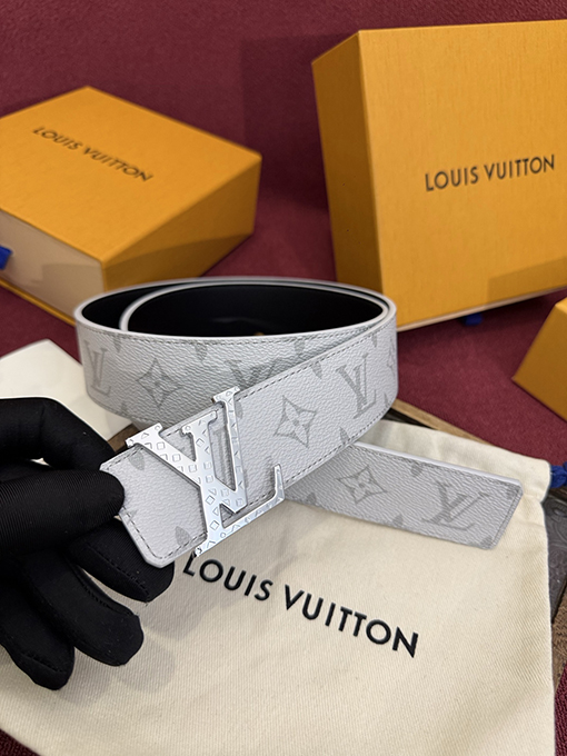 ルイヴィトンスーパーコピー LV Initiales Monogram 新モデルリバーシブル両面ベルト