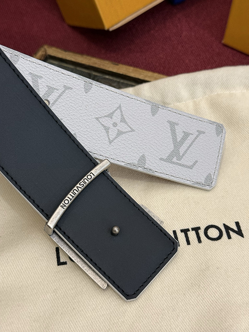 ルイヴィトン LV Initiales Monogram 新モデルファッションリバーシブル両面ベルト