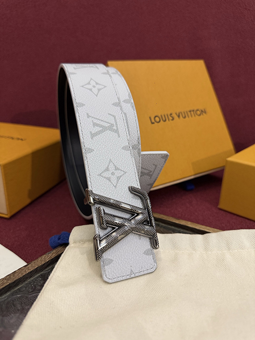 ルイヴィトン LV Initiales Monogram 新モデルファッションリバーシブル両面ベルト