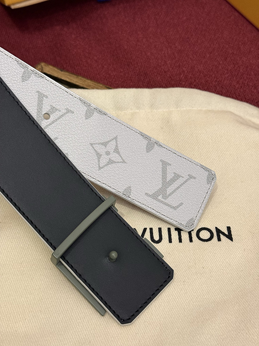 ルイヴィトンコピー LV Initiales Monogram ファッションリバーシブル両面ベルト