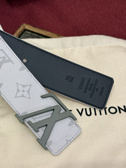 ルイヴィトンコピー LV Initiales Monogram ファッションリバーシブル両面ベルト