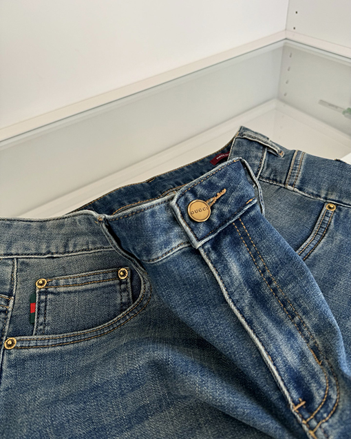 グッチコピー 春夏コレクション薄クラシックなスリムフィットメンズストレートレッグジーンズ