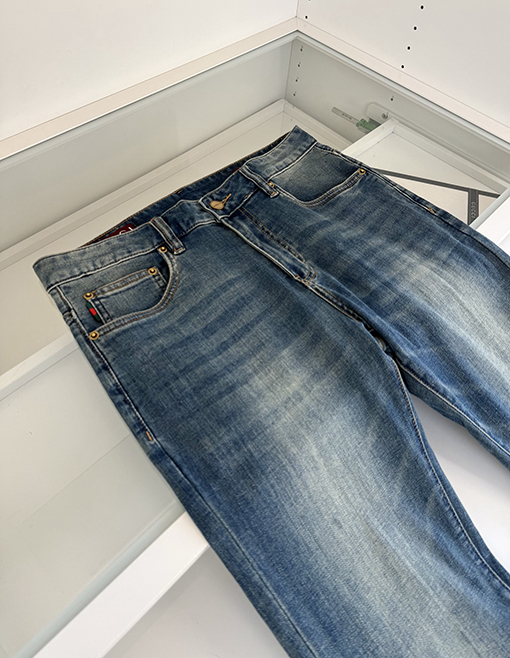 グッチコピー 春夏コレクション薄クラシックなスリムフィットメンズストレートレッグジーンズ