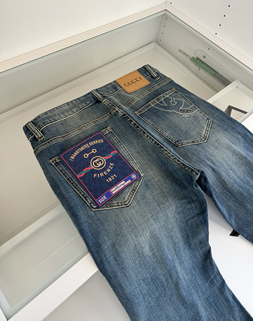 グッチコピー 春夏コレクション薄クラシックなスリムフィットメンズストレートレッグジーンズ
