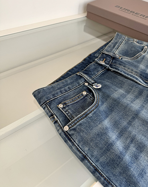 バーバリーコピー 春夏けレトロスリムストレートレッグメンズジーンズ