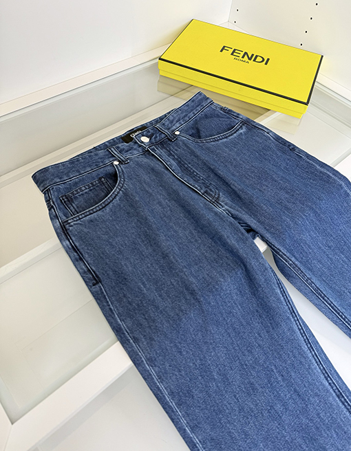 フェンディ 春夏コレクションクラシックメンズストレートレッグジーンズ