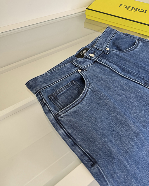 フェンディ 春夏コレクションクラシックメンズストレートレッグジーンズ