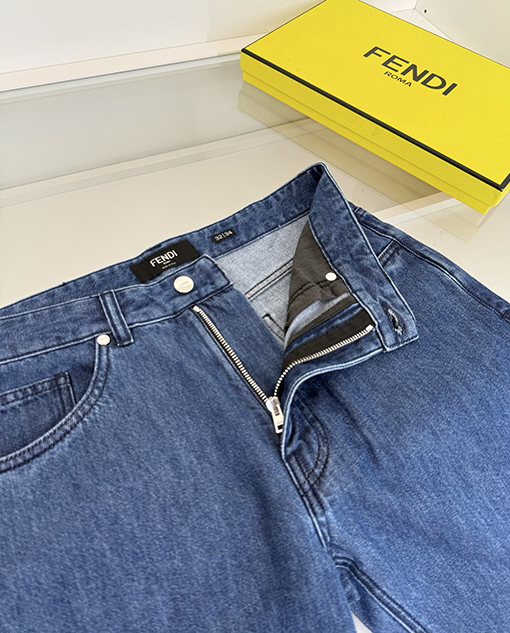 フェンディ 春夏コレクションクラシックメンズストレートレッグジーンズ