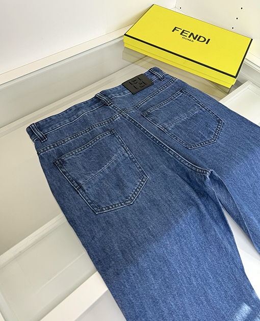 フェンディ 春夏コレクションクラシックメンズストレートレッグジーンズ