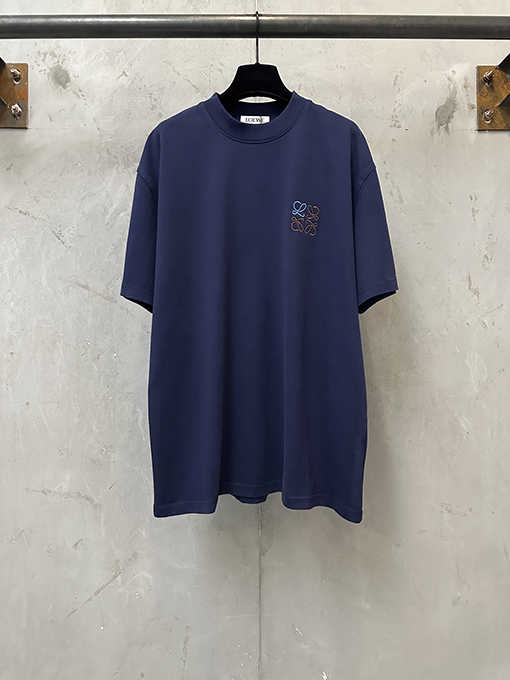 ロエベスーパーコピー クラシックなロゴ刺繍入り半袖Tシャツ