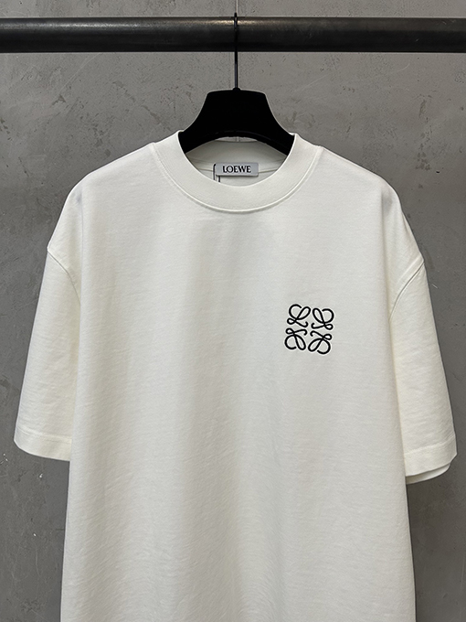 ロエベ ク新モデルラシックなロゴ刺繍入り半袖Tシャツ