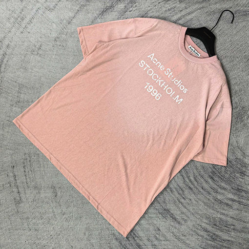 アクネストゥディオズスーパーコピー Acne Studios 1996 クラシックシリーズのダメージをした泥染め半袖Tシャツ