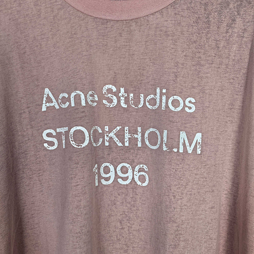 アクネストゥディオズスーパーコピー Acne Studios 1996 クラシックシリーズのダメージをした泥染め半袖Tシャツ