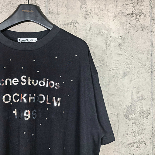 アクネストゥディオズ Acne Studios 1996 シリーズ レーザーシルバーラインストーン装飾半袖Tシャツ