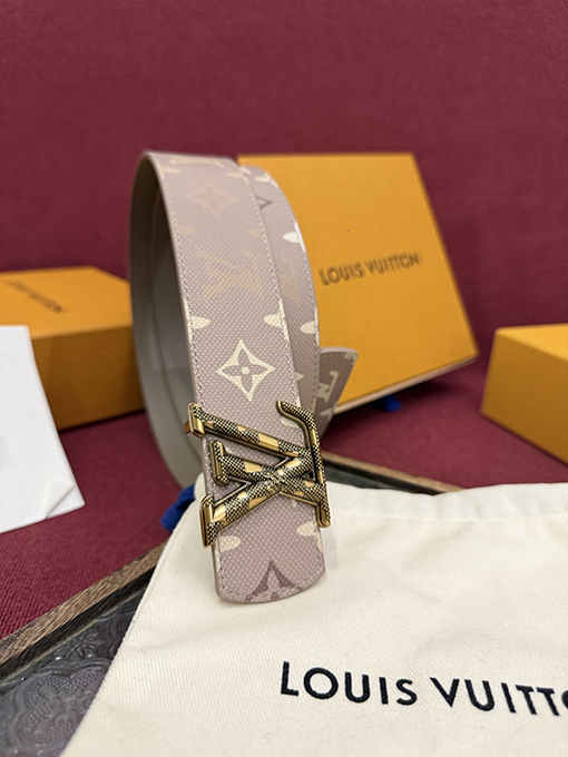 ルイヴィトンスーパーコピー LV Dimension Monogram Surplus 新モデルリバーシブルベルト
