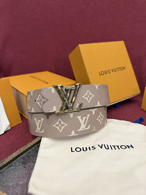 ルイヴィトンスーパーコピー LV Dimension Monogram Surplus 新モデルリバーシブルベルト