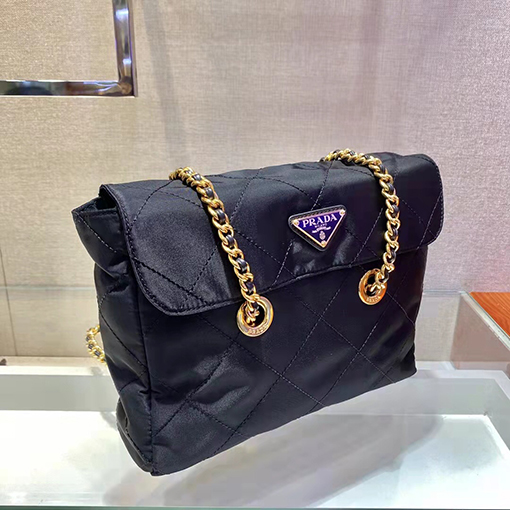プラダスーパーコピー Vintage レディースクラシックなヴィンテージ風チェーンキルティングのミディアムホーボーバッグ