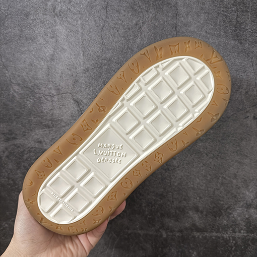 ルイヴィトンスーパーコピー Tilted Low Sneakers ローカットモノグラム デニムスポーツシューズ 