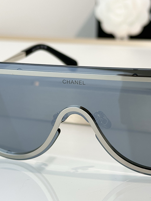 シャネルスーパーコピー クラシックのサングラス CH2551