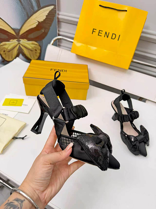 フェンディスーパーコピー レディースハイヒールサンダル