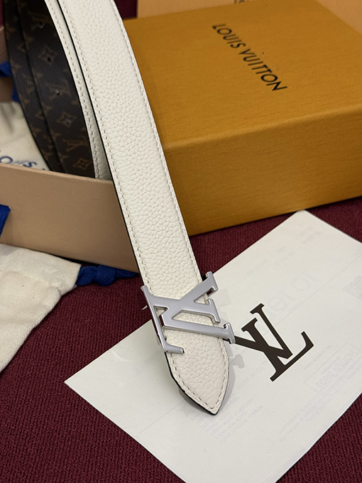ルイヴィトンスーパーコピー Pretty LV Monogram レディースキャンバス牛革ゴールドトーンバックル ベルト