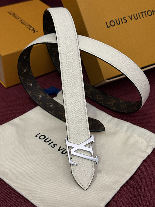 ルイヴィトンスーパーコピー Pretty LV Monogram レディースキャンバス牛革ゴールドトーンバックル ベルト