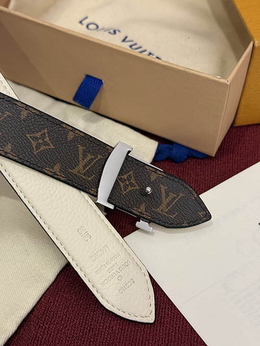 ルイヴィトンスーパーコピー Pretty LV Monogram レディースキャンバス牛革ゴールドトーンバックル ベルト