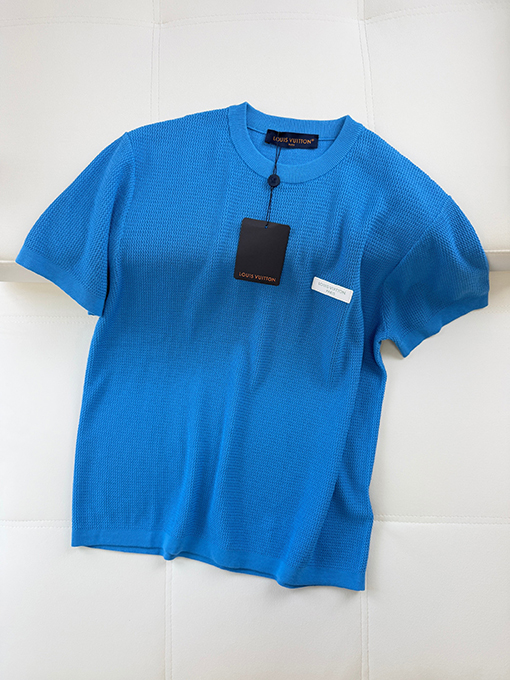 ルイヴィトンコピー レザーロゴ入りクルーネックニット半袖Tシャツ
