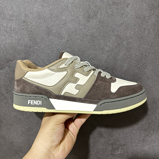 フェンディ Match レザー型押しレースアップローカットファッションスニーカー