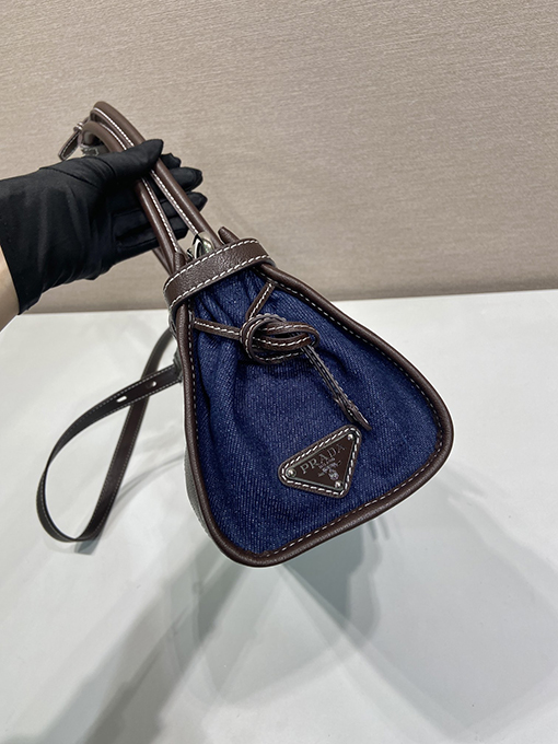 プラダ Bonnie デニム小型ハンドバッグ