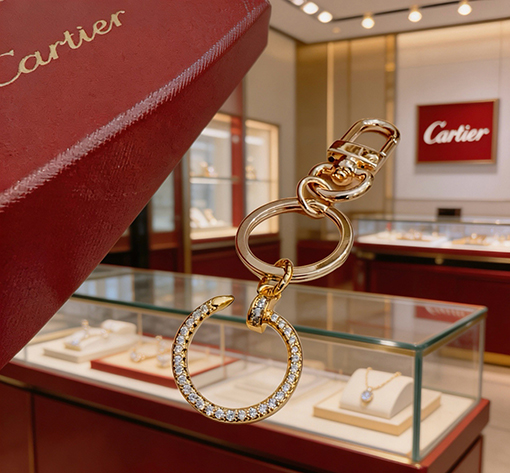 カルティエ 新しいキーホルダー