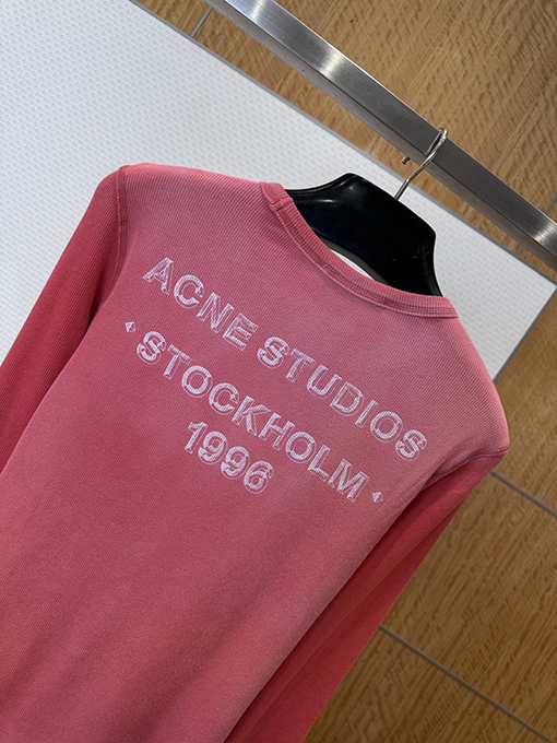 アクネストゥディオズコピー Acne Studios 1996 レディースレタープリント入りウォッシュリブ編み長袖シャツ
