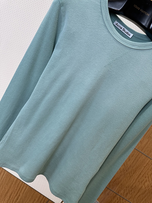 アクネストゥディオズコピー Acne Studios 1996 レディースレタープリント入りウォッシュリブ編み長袖シャツ