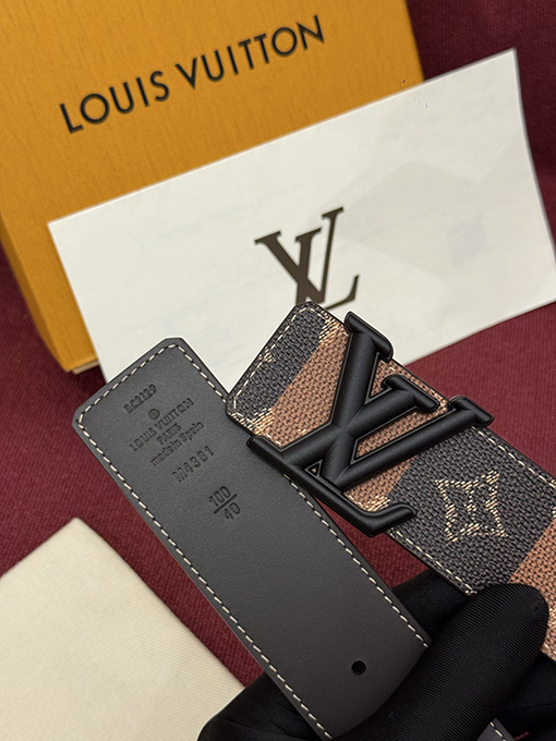 ルイヴィトンスーパーコピー LV nitiales College Monogram Heritage リバーシブルベルト
