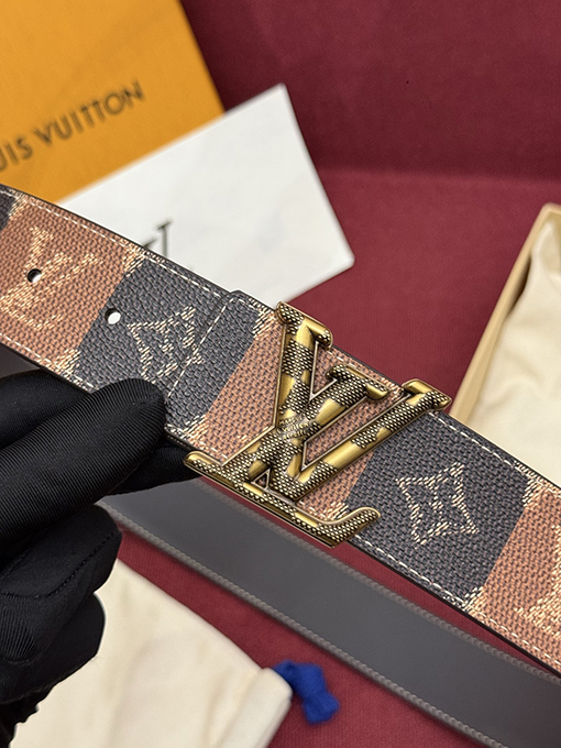 ルイヴィトンスーパーコピー LV nitiales College Monogram Heritage リバーシブルベルト